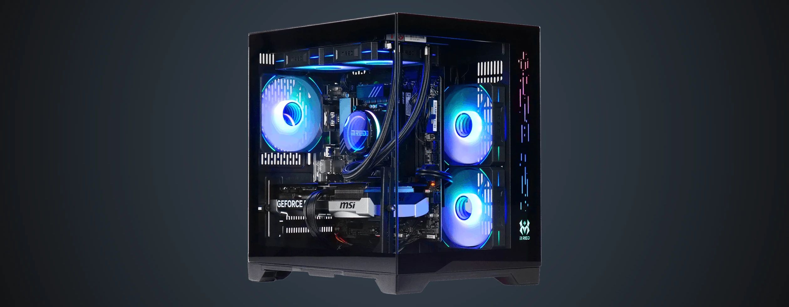 PC Gamer M.RED CBT081-03 de trois quarts, panneaux vitrés et éclairage ARGB