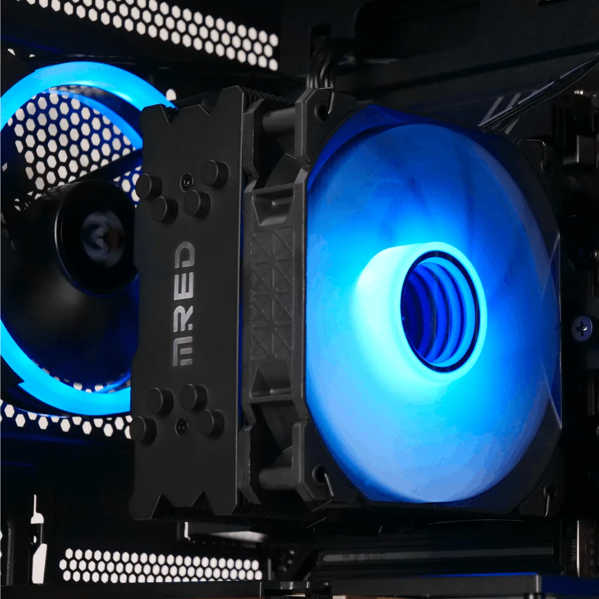 PC Gamer M.RED CBT085-03 : gros plan sur le ventirad